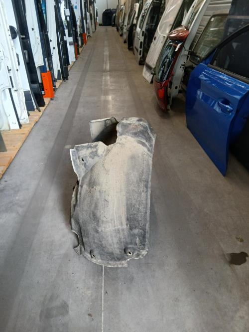 Image Pare boue avant droit - AUDI A4 3