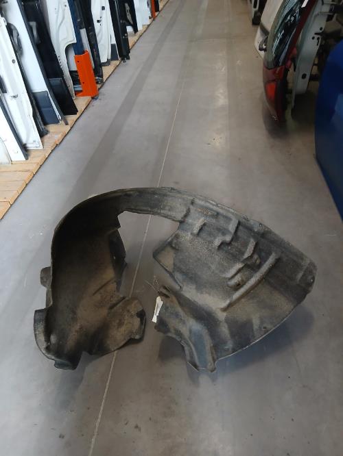 Image Pare boue avant droit - AUDI A4 3