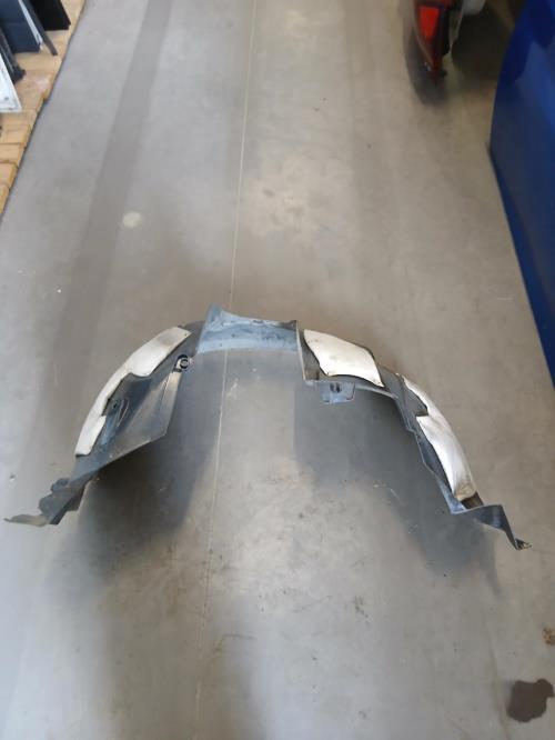 Image Pare boue avant gauche - DACIA DUSTER 1