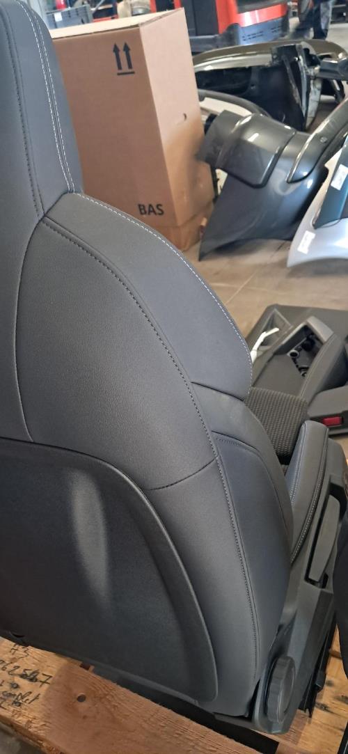 Image Interieur complet - AUDI A3 4