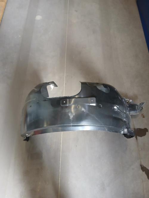 Image Pare boue avant droit - AUDI A3 4