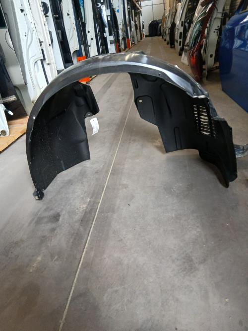Image Pare boue avant droit - AUDI A3 4