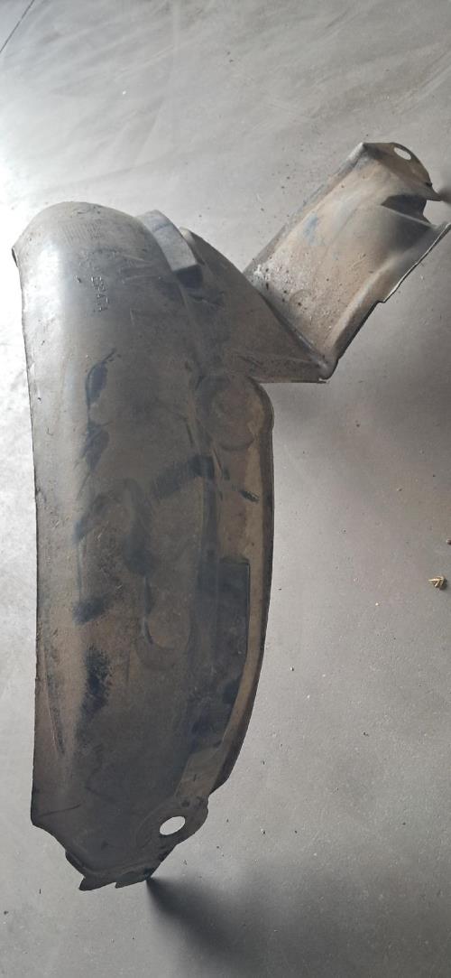 Image Pare boue avant droit - RENAULT CLIO 2