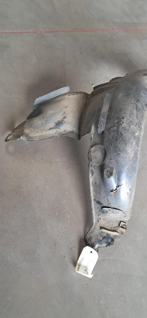 Image Pare boue avant droit - RENAULT CLIO 2