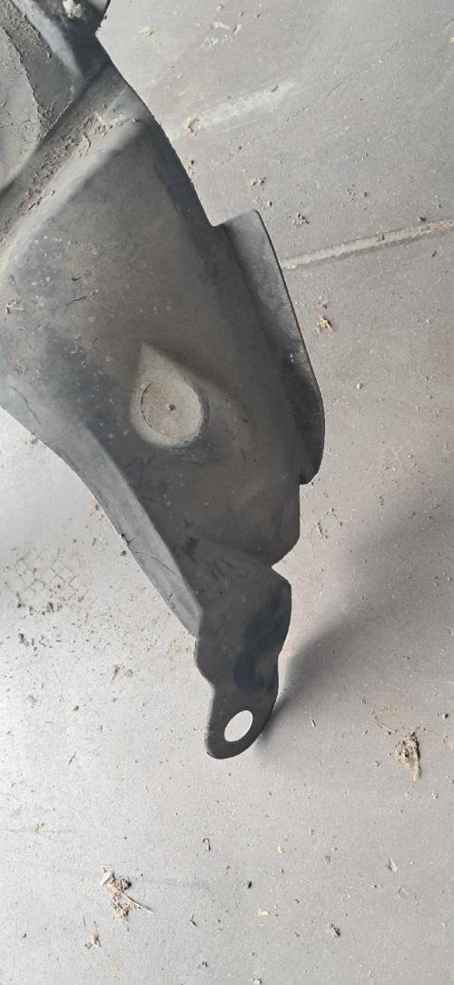 Image Pare boue avant gauche - RENAULT CLIO 2