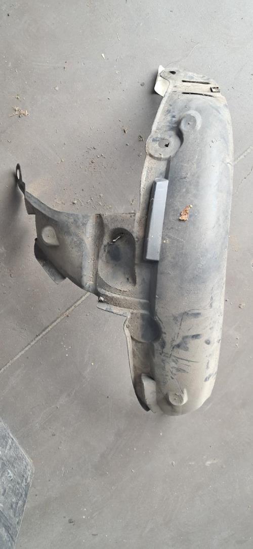 Image Pare boue avant gauche - RENAULT CLIO 2