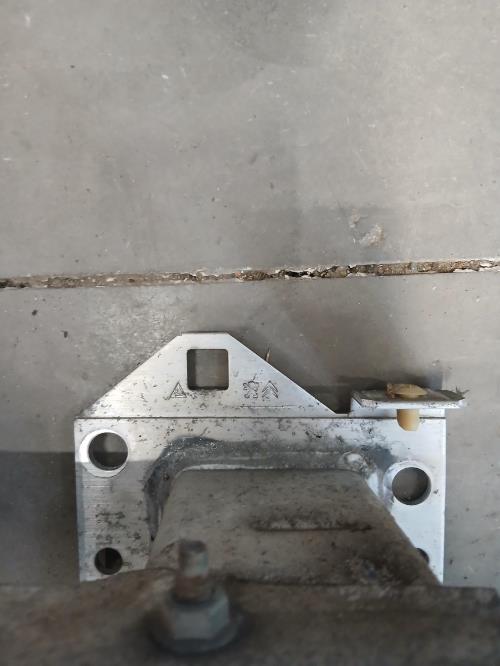 Image Renfort pare choc avant (traverse) - CITROEN C4 2