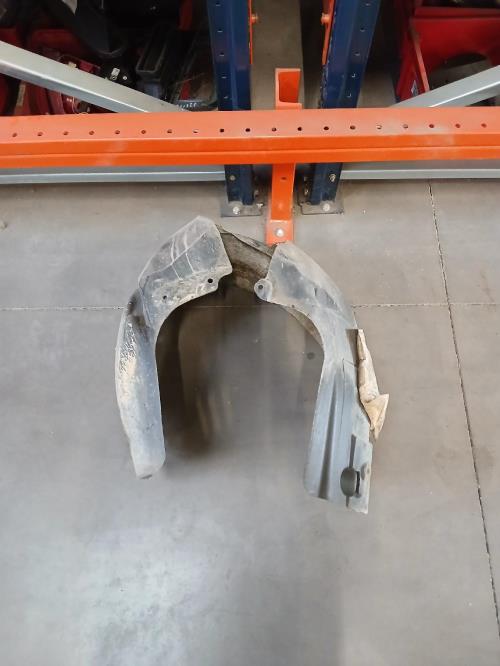 Image Pare boue avant droit - FORD FIESTA 6