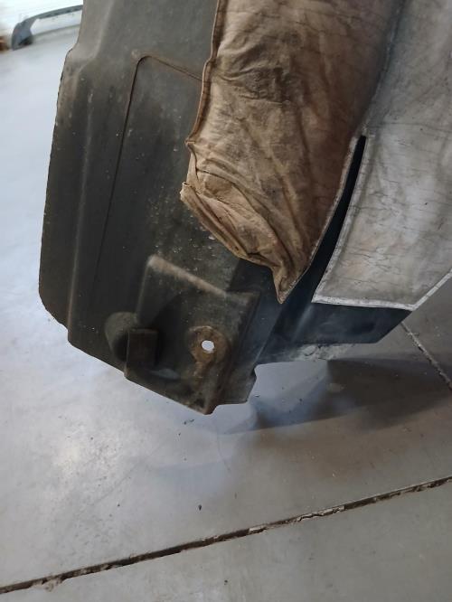 Image Pare boue avant droit - FORD FIESTA 6
