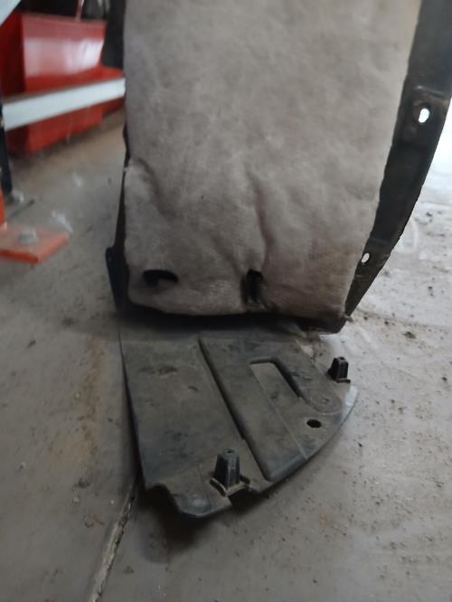 Image Pare boue arriere droit - PEUGEOT 208 2