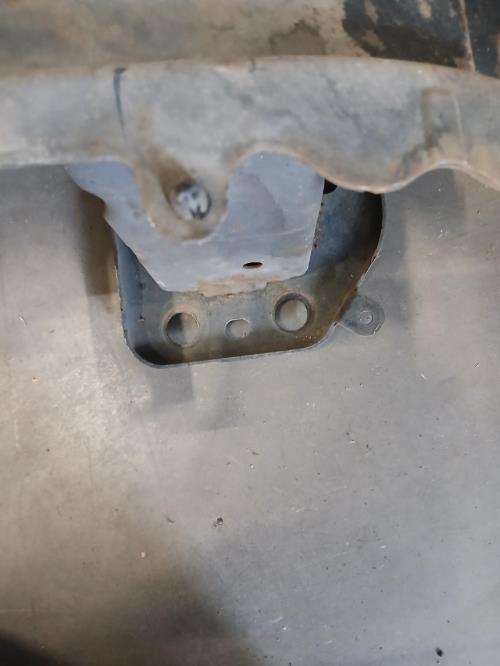 Image Renfort pare choc avant (traverse) - FORD FIESTA 6