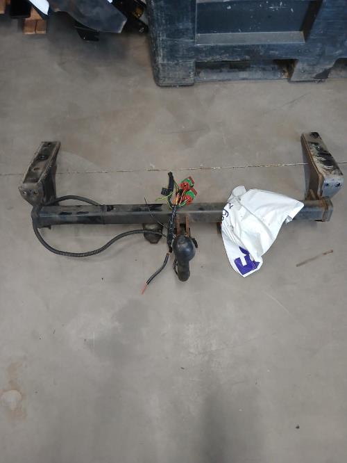 Image Attelage (boule de remorquage) - PEUGEOT 308 1