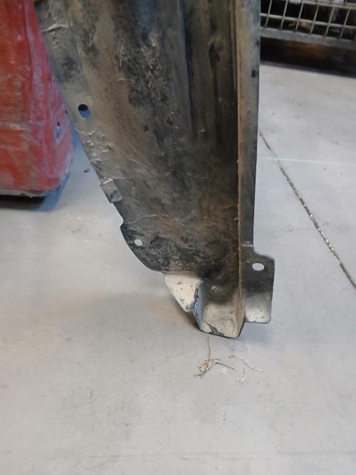 Image Pare boue avant gauche - SUZUKI ALTO 3