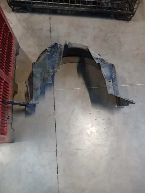 Image Pare boue avant droit - BMW SERIE 1 E87