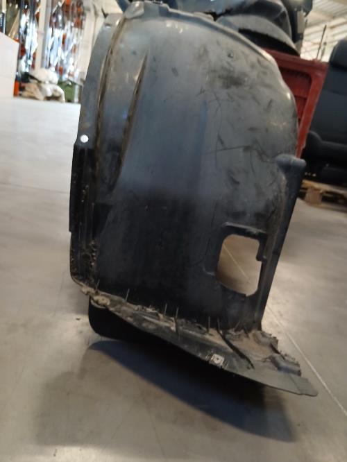 Image Pare boue avant droit - BMW SERIE 1 E87