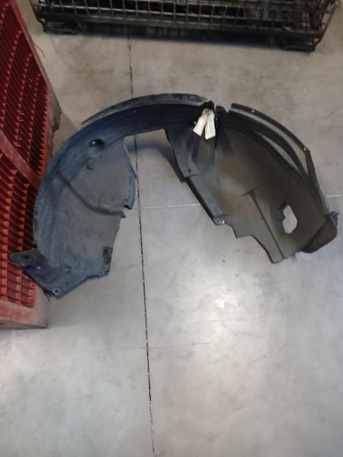 Image Pare boue avant droit - BMW SERIE 1 E87
