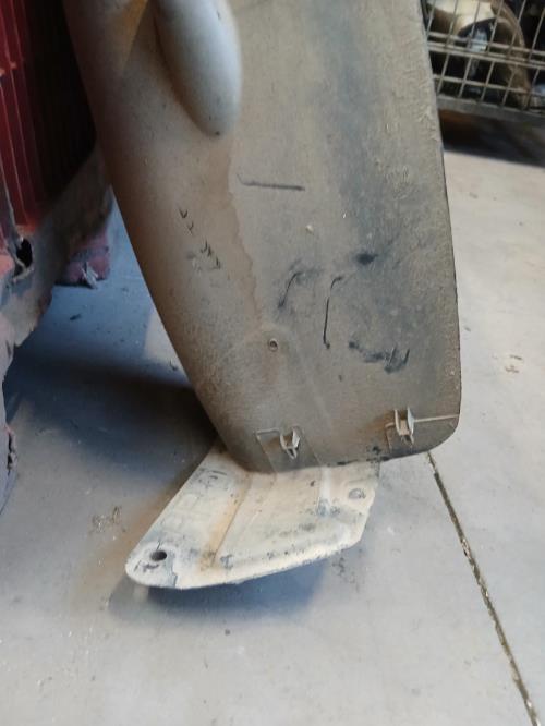 Image Pare boue arriere droit - PEUGEOT 208 1