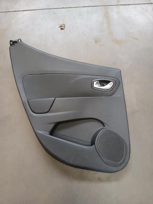 Image Interieur complet - RENAULT CLIO 4