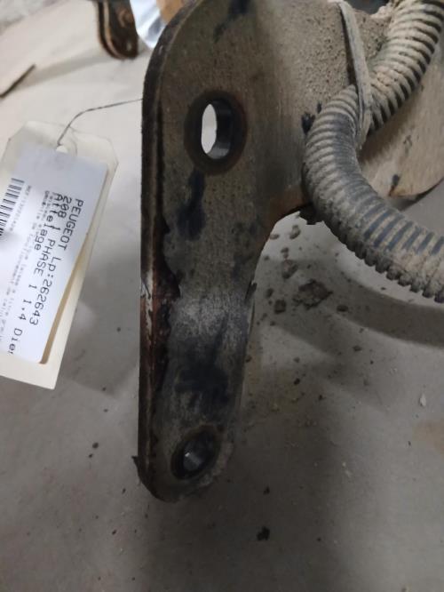 Image Attelage (boule de remorquage) - PEUGEOT 208 1