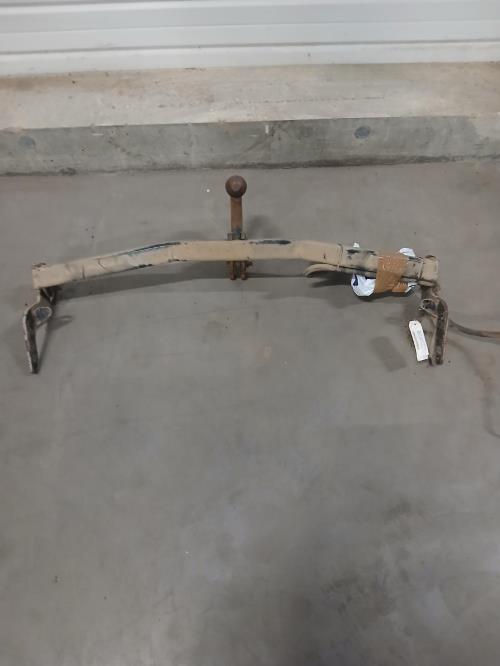 Image Attelage (boule de remorquage) - PEUGEOT 208 1