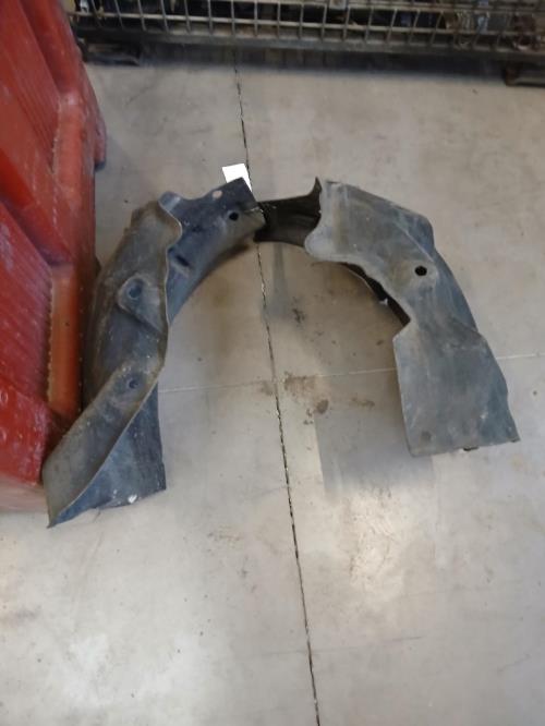 Image Pare boue avant gauche - RENAULT MEGANE 4