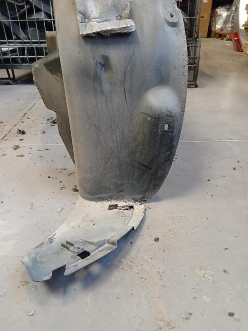 Image Pare boue arriere droit - CITROEN C4 PICASSO 2