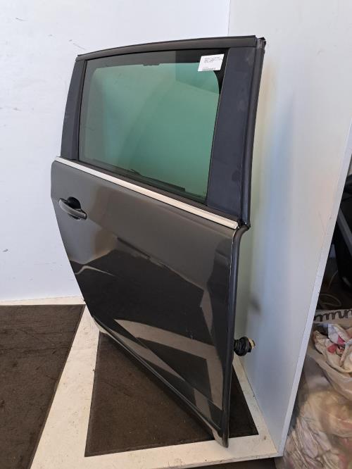 Image Porte arriere droit - PEUGEOT 5008 1