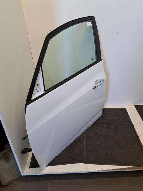 Image Porte avant gauche - KIA VENGA