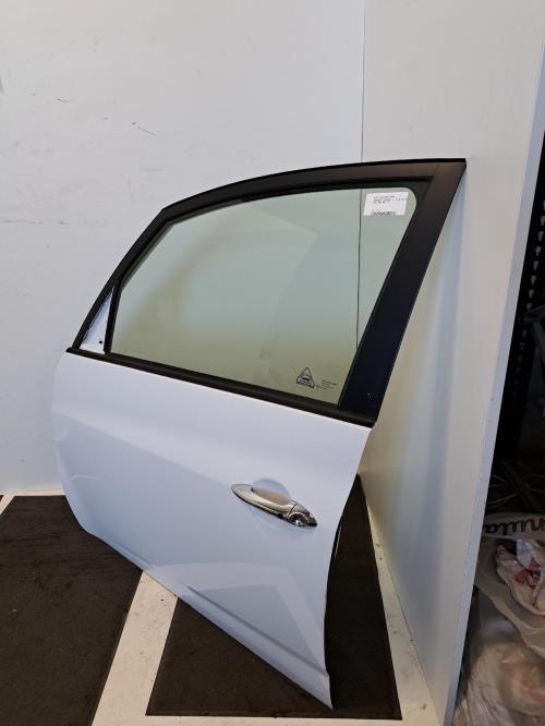 Image Porte avant gauche - KIA VENGA