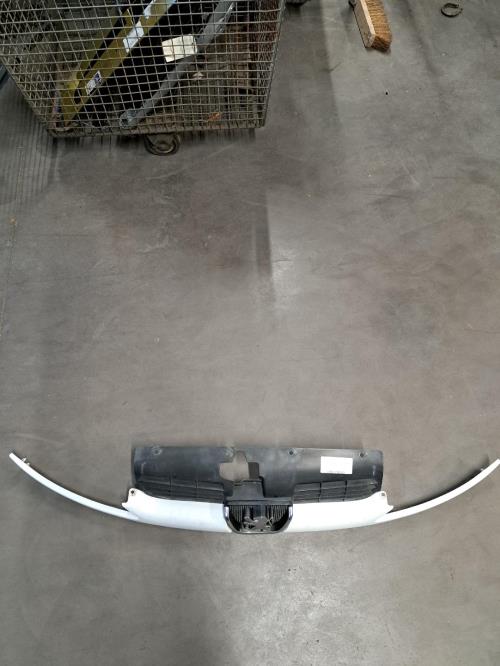 Image Calandre - PEUGEOT 206