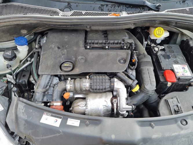 Image Ecran GPS - PEUGEOT 208 1