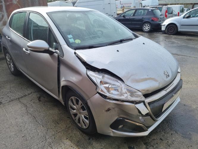Image Ecran GPS - PEUGEOT 208 1