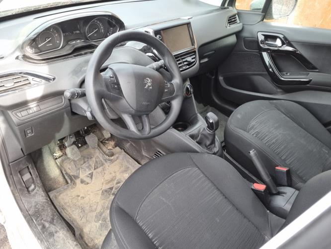 Image Ecran GPS - PEUGEOT 208 1