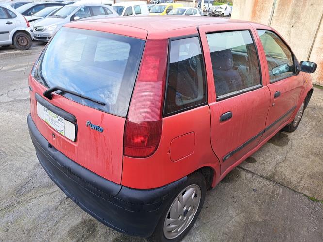 Image Feu arriere principal droit (feux) - FIAT PUNTO 1