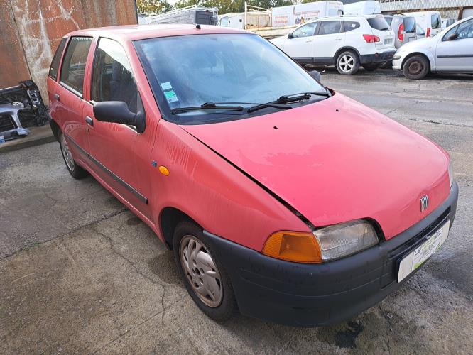 Image Feu arriere principal droit (feux) - FIAT PUNTO 1