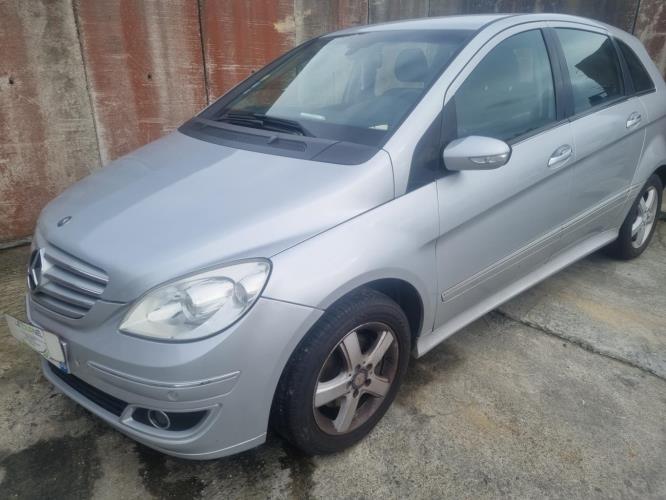 Image Renfort pare choc avant (traverse) - MERCEDES CLASSE B 245