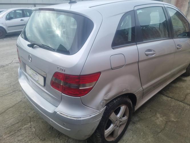 Image Renfort pare choc avant (traverse) - MERCEDES CLASSE B 245