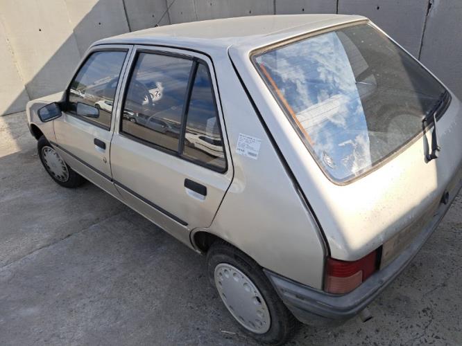 Image Retroviseur droit - PEUGEOT 205