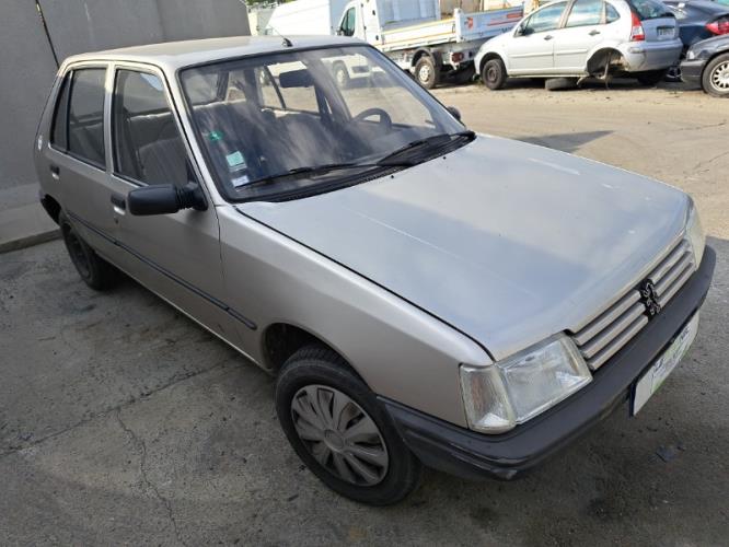 Image Retroviseur droit - PEUGEOT 205