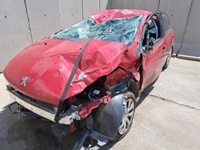 Image Ecran GPS - PEUGEOT 208 1