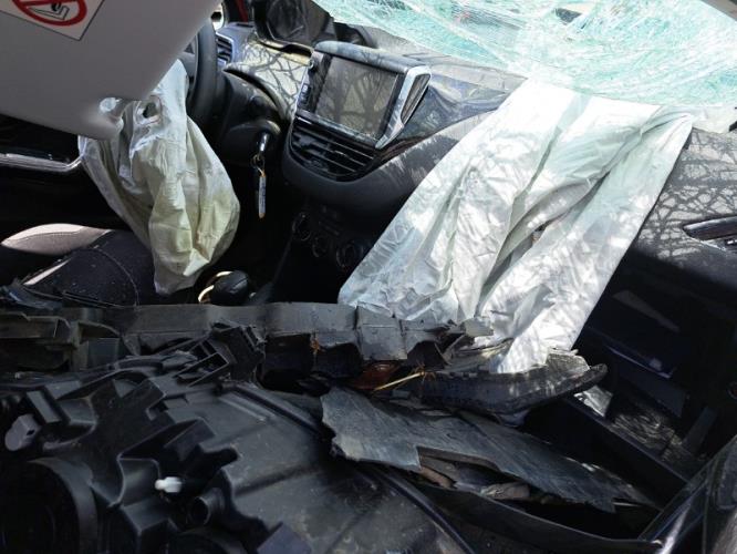 Image Ecran GPS - PEUGEOT 208 1