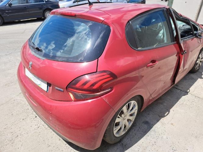 Image Ecran GPS - PEUGEOT 208 1