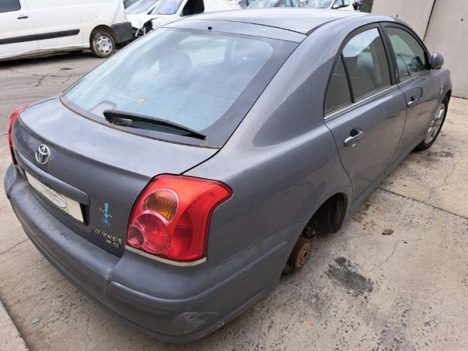 Image Porte avant gauche - TOYOTA AVENSIS 2