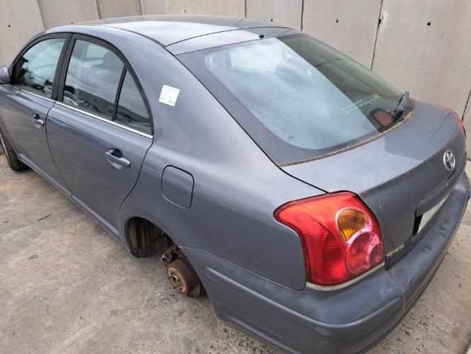 Image Porte avant gauche - TOYOTA AVENSIS 2