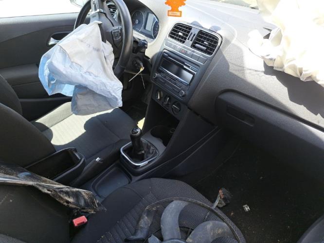 Image Autoradio d'origine - VOLKSWAGEN POLO 5