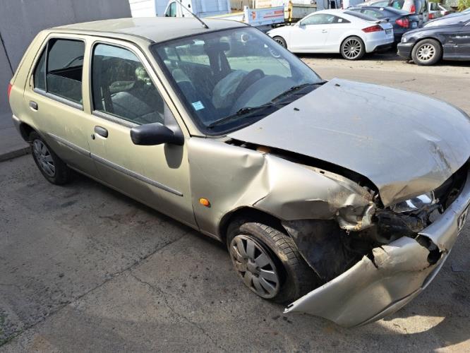 Image Feu arriere principal gauche (feux) - FORD FIESTA 4
