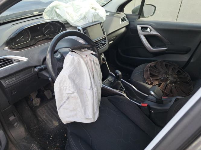 Image Trappe d'essence - PEUGEOT 2008 1