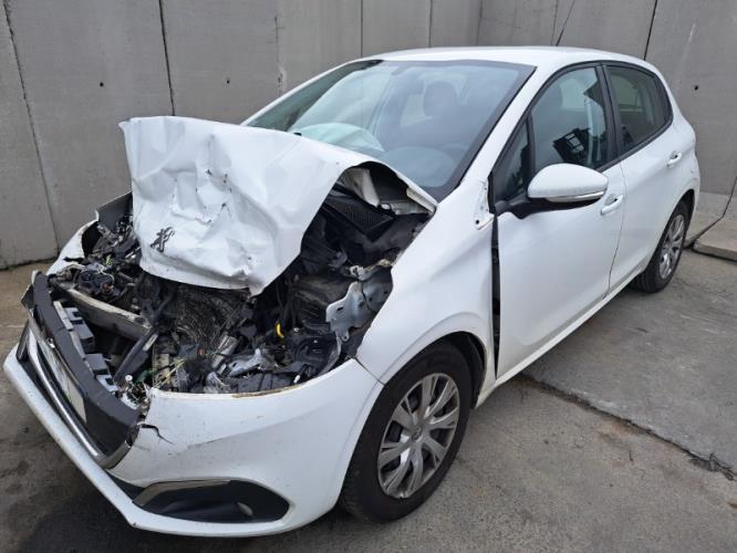 Image Feu arriere principal gauche (feux) - PEUGEOT 208 1