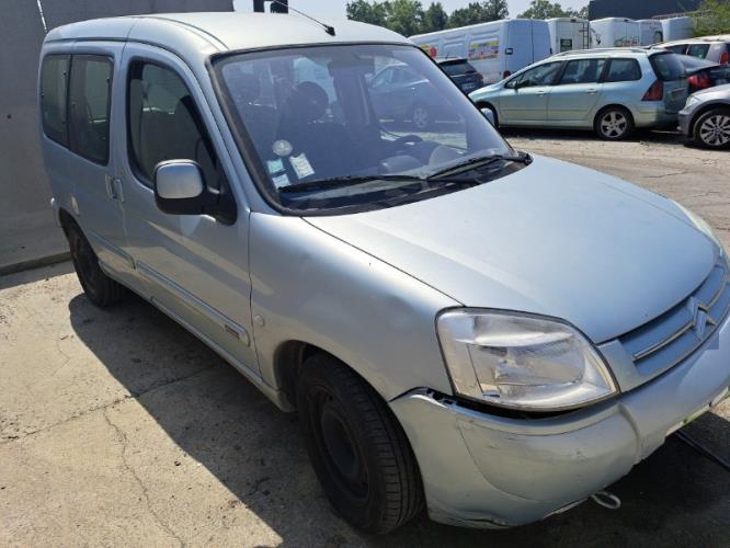 Image Feu arriere principal gauche (feux) - CITROEN BERLINGO 1