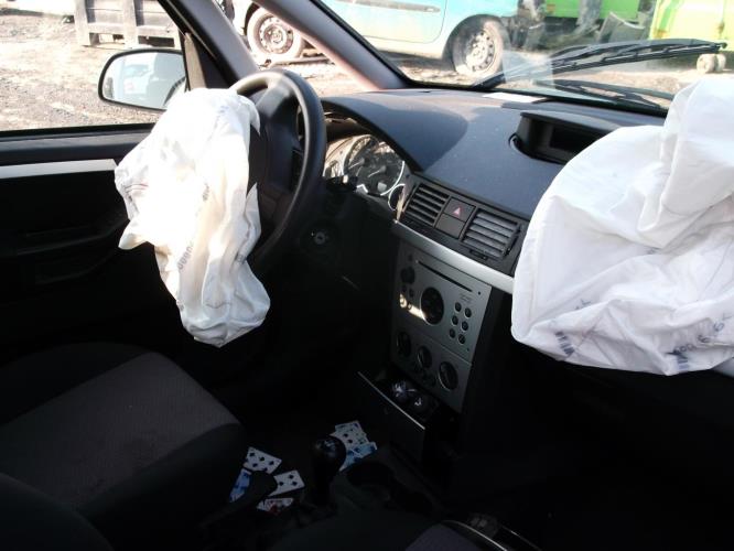 Image Feu arriere principal droit (feux) - OPEL MERIVA A